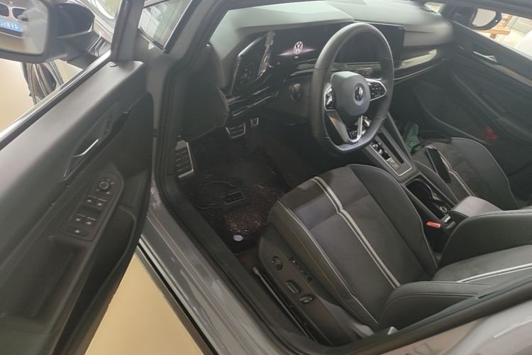 Used Volkswagen Golf 2023 280TSI DSG R-Line Lite Driver Seat