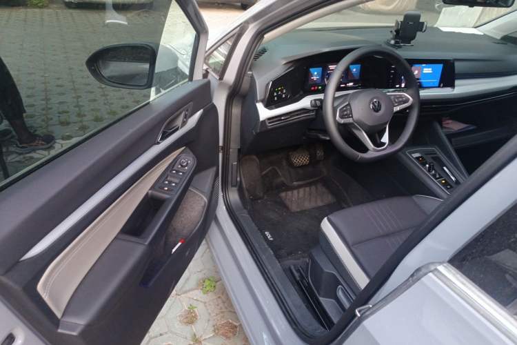 Used Volkswagen Golf 2023 Facelift 280TSI DSG Pro Driver Seat