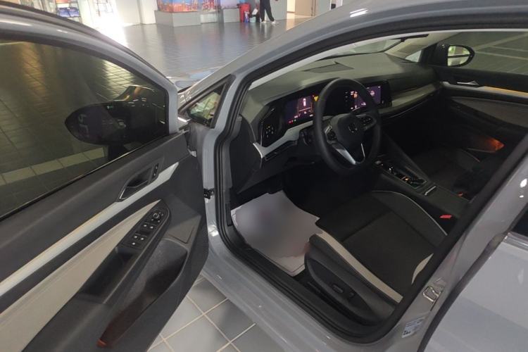 Used Volkswagen Golf 2023 Facelift 280TSI DSG Pro Driver Seat