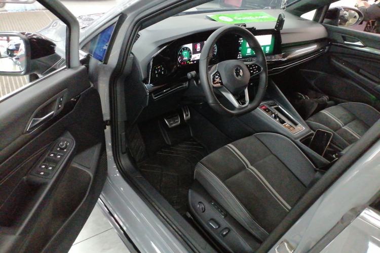 Used Volkswagen Golf 2023 Facelift 280TSI DSG R-Line Lite Driver Seat