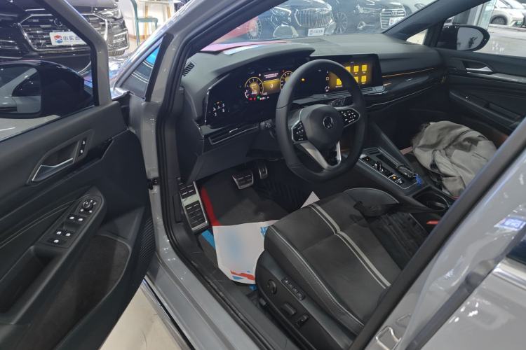Used Volkswagen Golf 2023 Facelift 280TSI DSG R-Line Driver Seat