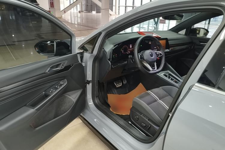 Used Volkswagen Golf 2023 Facelift 280TSI DSG R-Line Lite Driver Seat