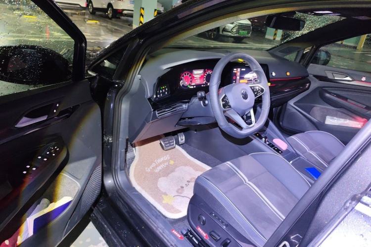 Used Volkswagen Golf 2023 Facelift 280TSI DSG R-Line Lite Driver Seat