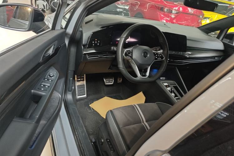 Used Volkswagen Golf 2023 Facelift 280TSI DSG R-Line Lite Driver Seat