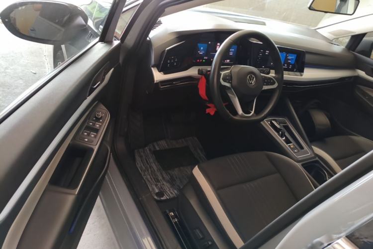 Used Volkswagen Golf 2023 280TSI DSG Pro Driver Seat