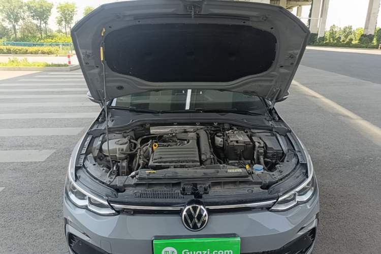 Used Volkswagen Golf 2023 Facelift 280TSI DSG R-Line Lite Engine Bay