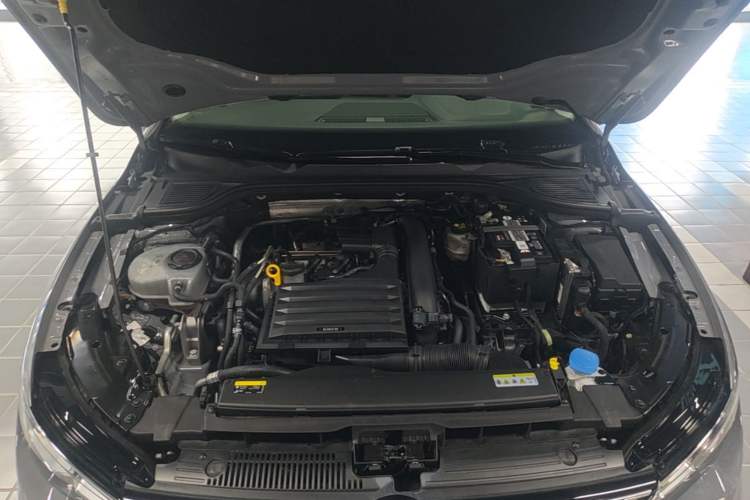 Used Volkswagen Golf 2023 Facelift 280TSI DSG Pro Engine Bay