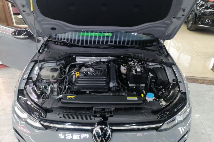 Used Volkswagen Golf 2023 Facelift 280TSI DSG R-Line Lite Engine Bay