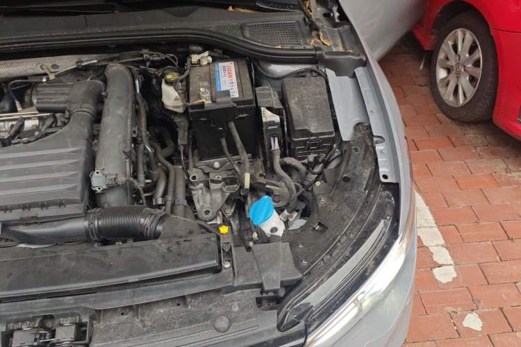 Used Volkswagen Golf 2023 Facelift 280TSI DSG Pro Engine Bay Left