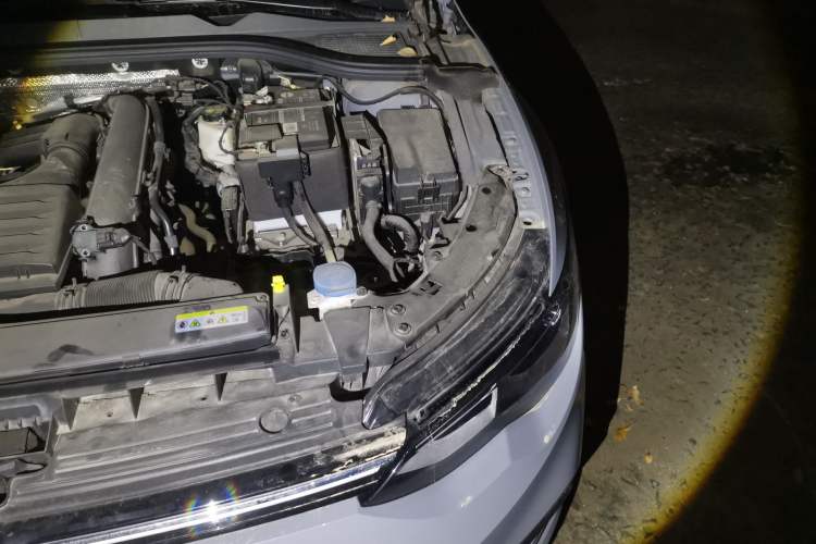 Used Volkswagen Golf 2023 Facelift 280TSI DSG Pro Engine Bay Left