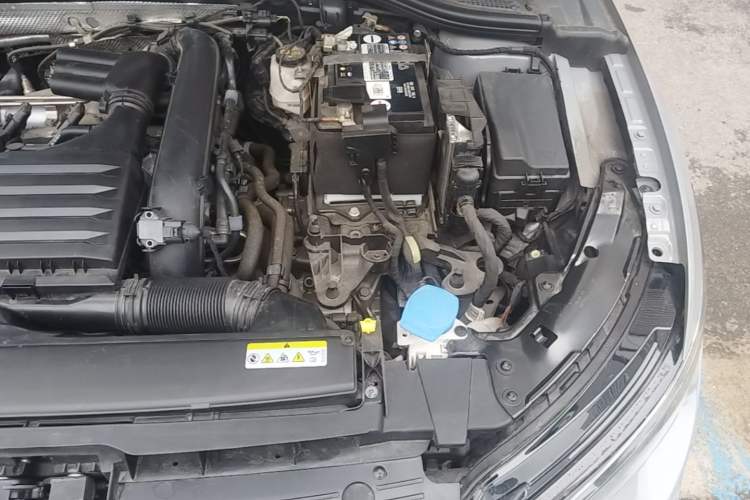 Used Volkswagen Golf 2023 Facelift 280TSI DSG Pro Engine Bay Left
