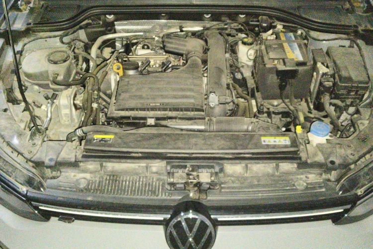 Used Volkswagen Golf 2023 Facelift 280TSI DSG R-Line Lite Engine Bay
