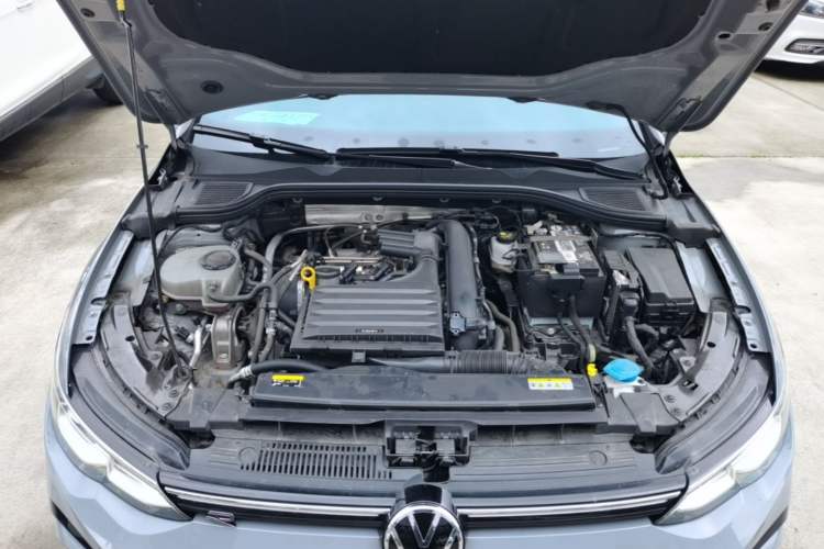 Used Volkswagen Golf 2023 Facelift 280TSI DSG R-Line Lite Engine Bay