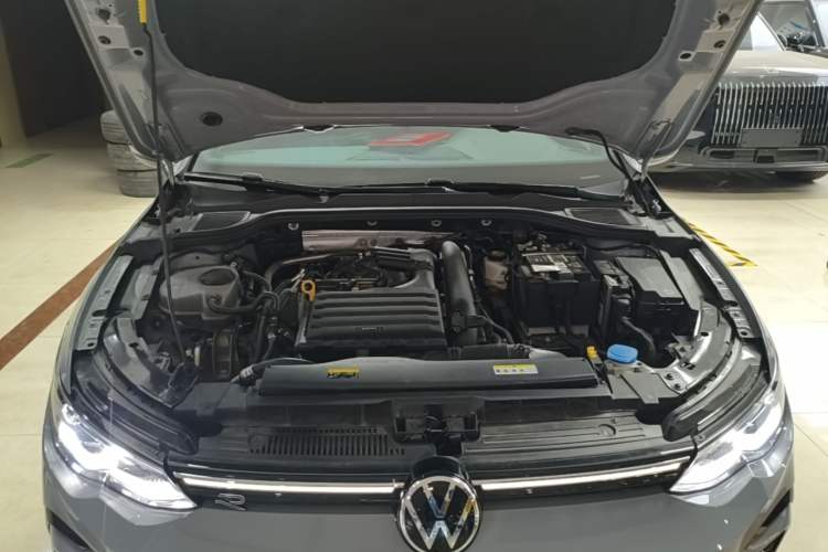 Used Volkswagen Golf 2023 Facelift 280TSI DSG R-Line Lite Engine Bay