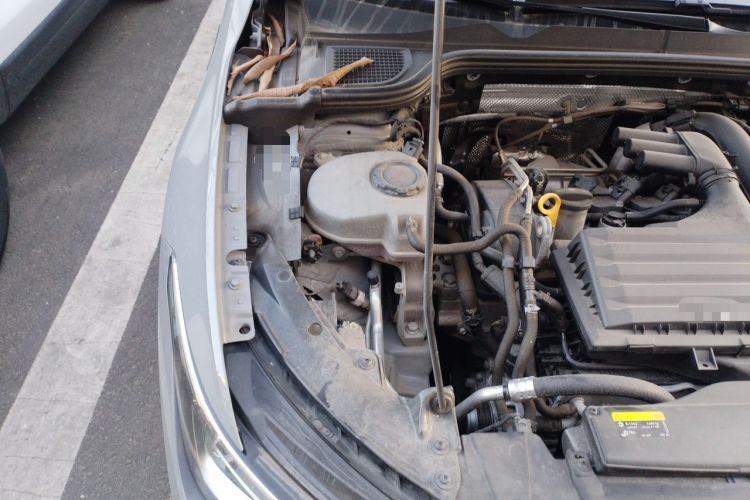 Used Volkswagen Golf 2023 280TSI DSG R-Line 20th Anniversary Edition Engine Bay Right