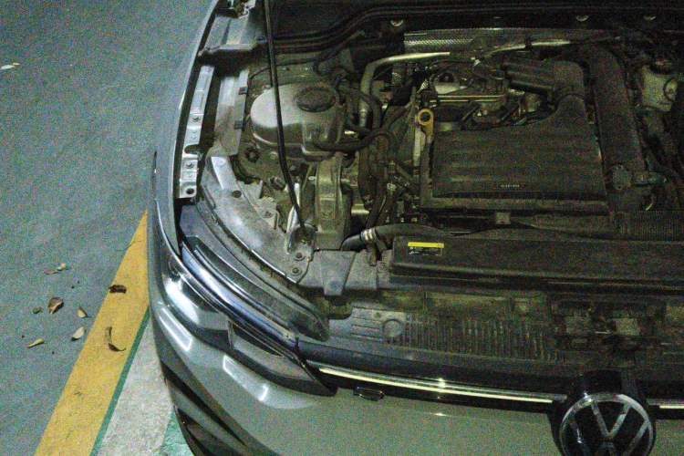 Used Volkswagen Golf 2023 Facelift 280TSI DSG R-Line Lite Engine Bay Right
