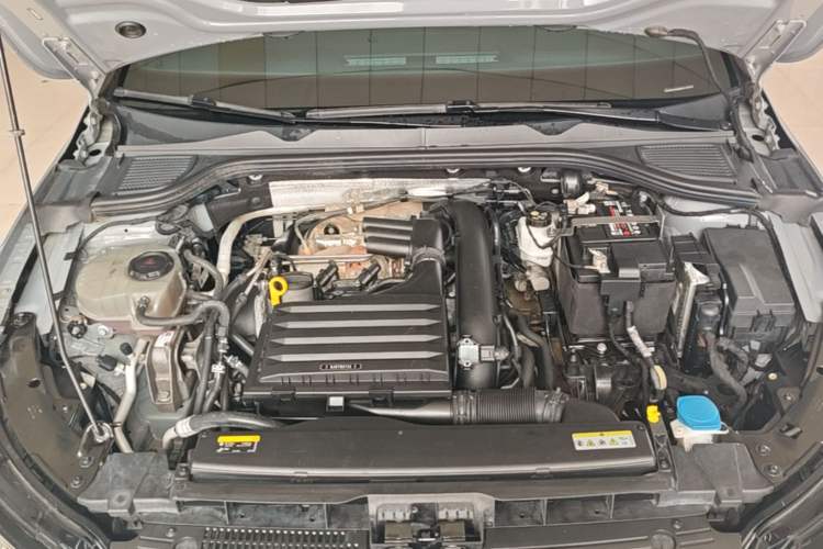 Used Volkswagen Golf 2023 280TSI DSG R-Line Lite Engine Bay