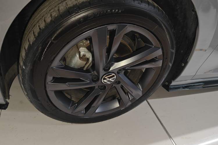 Used Volkswagen Golf 2023 Facelift 280TSI DSG R-Line Lite Exterior 1