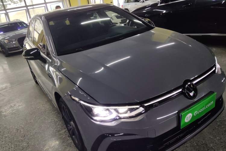 Used Volkswagen Golf 2023 Facelift 280TSI DSG R-Line Exterior 2