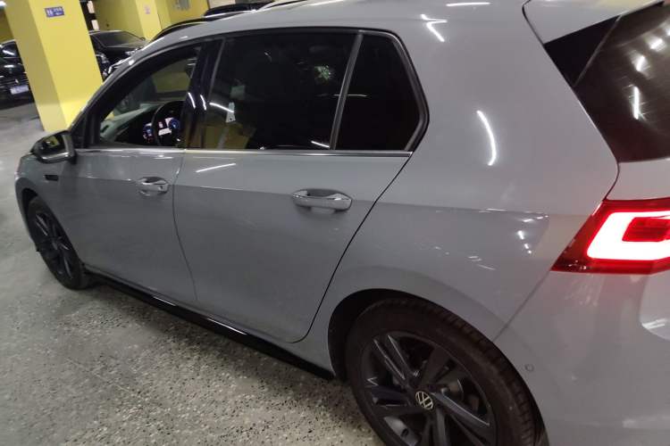 Used Volkswagen Golf 2023 Facelift 280TSI DSG R-Line Exterior 3