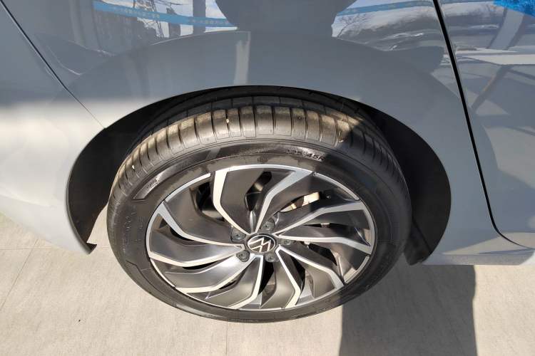 Used Volkswagen Golf 2023 Facelift 280TSI DSG Pro Exterior 5