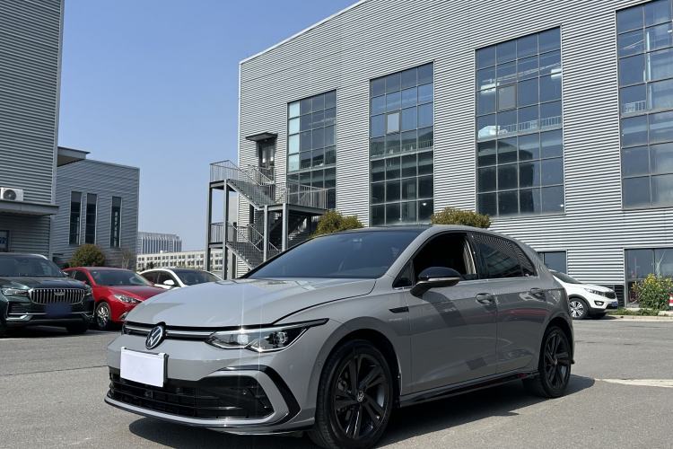 Used Volkswagen Golf 2023 Facelift 280TSI DSG R-Line Lite Front Left 45 Deg