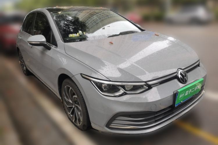 Used Volkswagen Golf 2023 280TSI DSG Pro Front Right 45 Deg