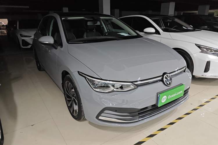 Used Volkswagen Golf 2023 Facelift 280TSI DSG Pro Front Right 45 Deg