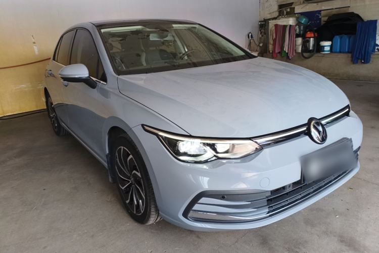 Used Volkswagen Golf 2023 280TSI DSG Pro Front Right 45 Deg