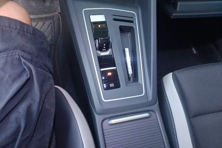 Used Volkswagen Golf 2023 Facelift 280TSI DSG Pro Gear Lever