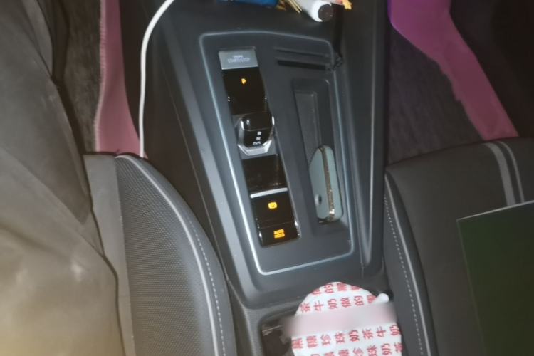 Used Volkswagen Golf 2023 280TSI DSG R-Line Lite Gear Lever