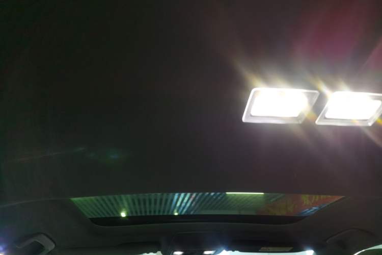 Used Volkswagen Golf 2023 Facelift 280TSI DSG R-Line Lite Headliner