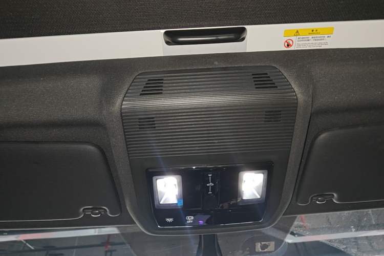 Used Volkswagen Golf 2023 Facelift 280TSI DSG R-Line Lite Headliner