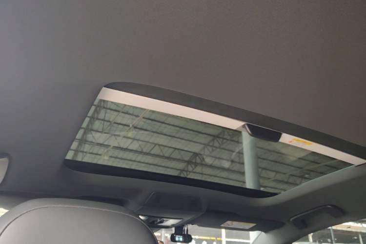 Used Volkswagen Golf 2023 Facelift 280TSI DSG R-Line Headliner