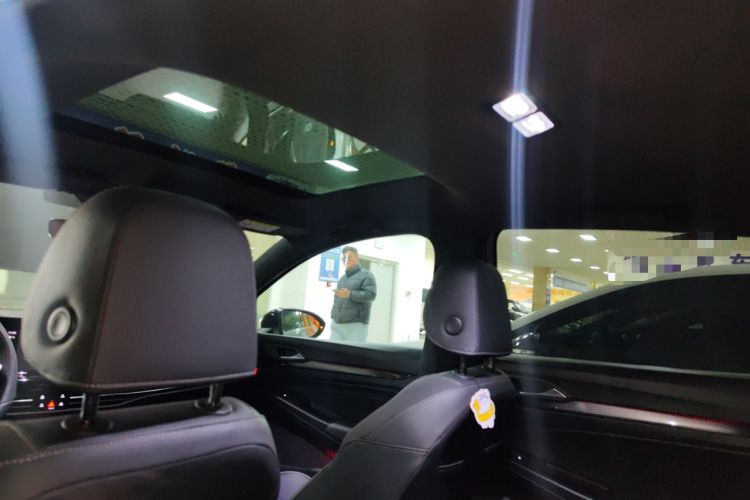 Used Volkswagen Golf 2023 Facelift 280TSI DSG R-Line Lite Headliner