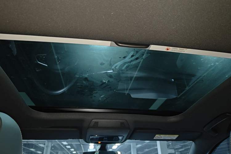 Used Volkswagen Golf 2023 Facelift 280TSI DSG R-Line Lite Headliner