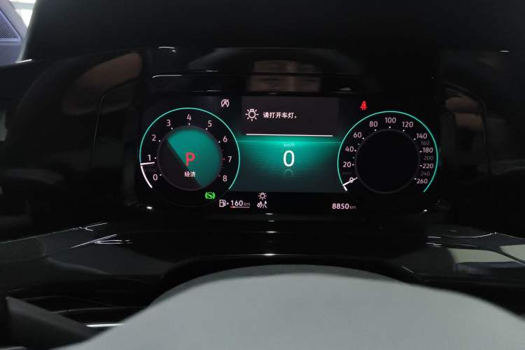 Used Volkswagen Golf 2023 Facelift 280TSI DSG R-Line Lite Instrument Cluster