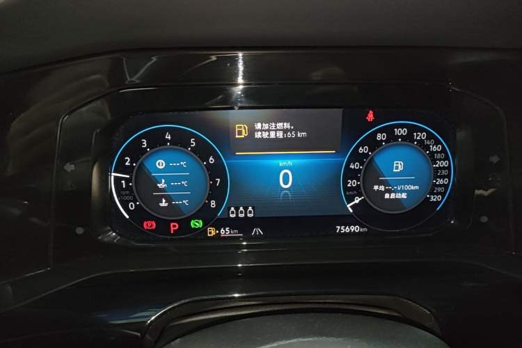 Used Volkswagen Golf 2023 Facelift 280TSI DSG R-Line Lite Instrument Cluster