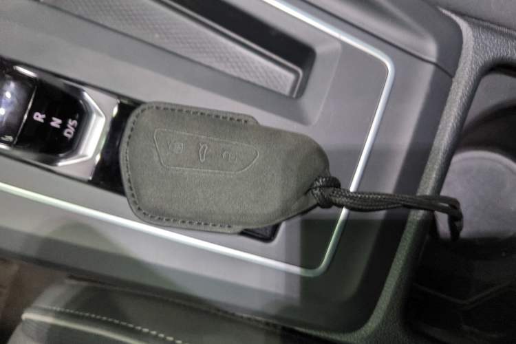 Used Volkswagen Golf 2023 Facelift 280TSI DSG R-Line Lite Interior 1