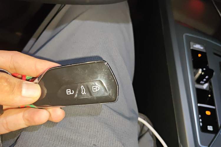 Used Volkswagen Golf 2023 280TSI DSG R-Line Lite Interior 1