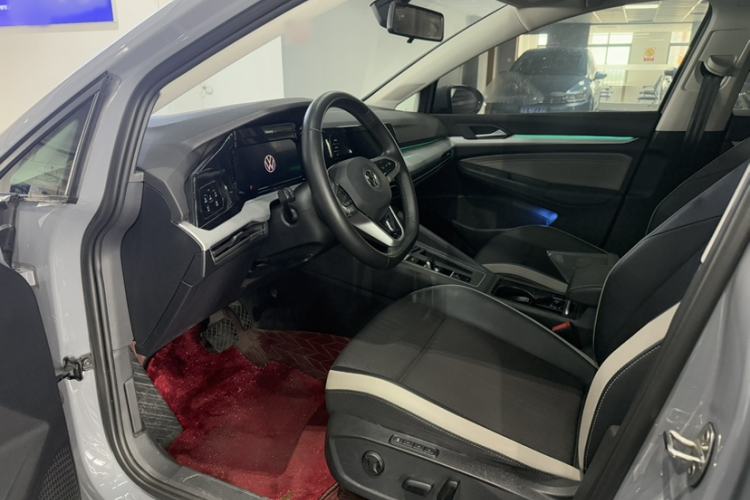 Used Volkswagen Golf 2023 280TSI DSG Pro Interior 2