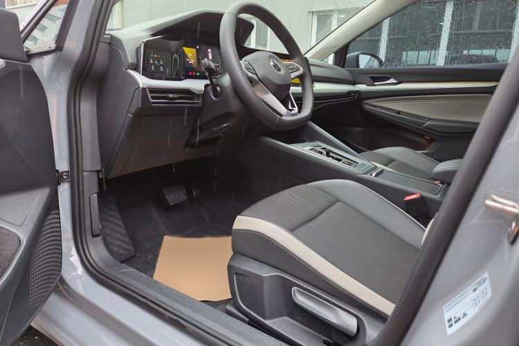 Used Volkswagen Golf 2023 280TSI DSG Pro Interior 2