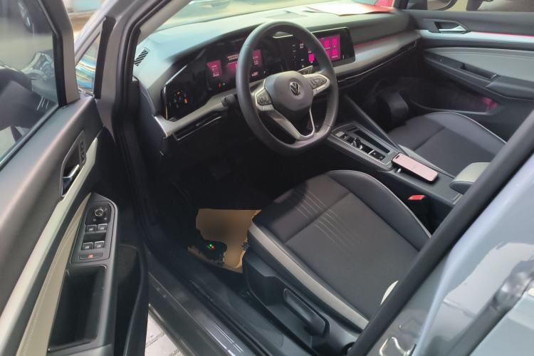 Used Volkswagen Golf 2023 Facelift 280TSI DSG Pro Interior 3