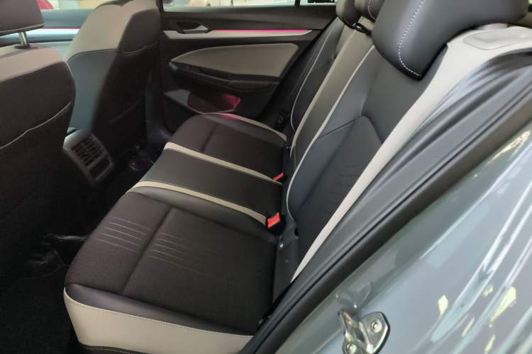 Used Volkswagen Golf 2023 Facelift 280TSI DSG Pro Interior 4