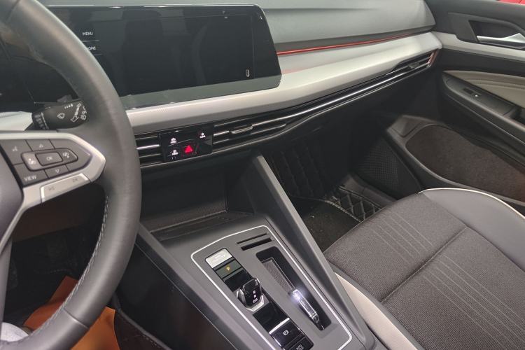Used Volkswagen Golf 2023 Facelift 280TSI DSG Pro Interior 5