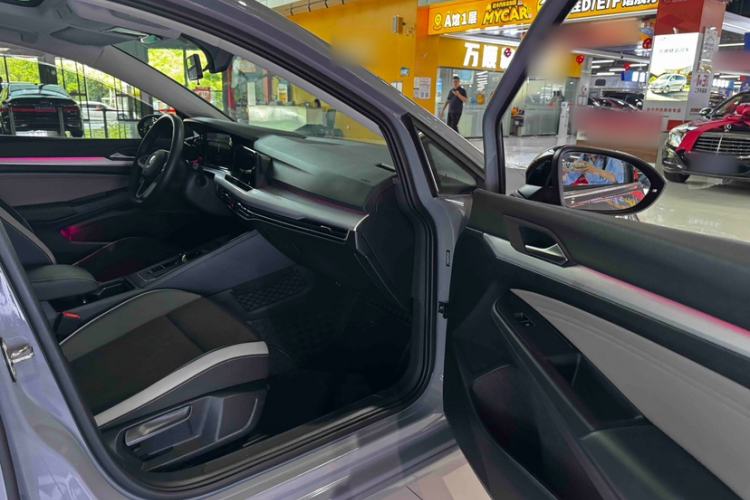 Used Volkswagen Golf 2023 Facelift 280TSI DSG Pro Interior 8
