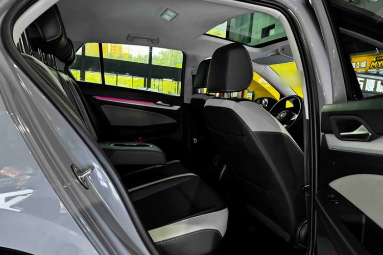 Used Volkswagen Golf 2023 Facelift 280TSI DSG Pro Interior 9