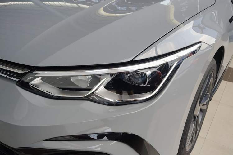 Used Volkswagen Golf 2023 Facelift 280TSI DSG R-Line Left Front Headlight