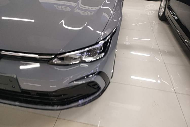 Used Volkswagen Golf 2023 Facelift 280TSI DSG R-Line Lite Left Front Headlight