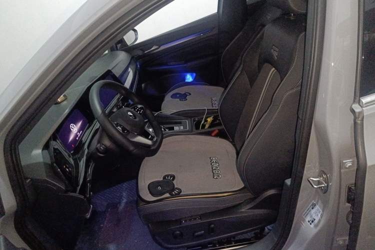 Used Volkswagen Golf 2023 280TSI DSG R-Line Left Front Seat